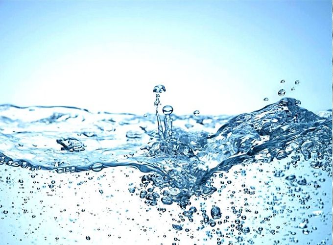 Mơ thấy nước: giải mã giấc mơ và ý nghĩa theo tâm linh – tâm lý